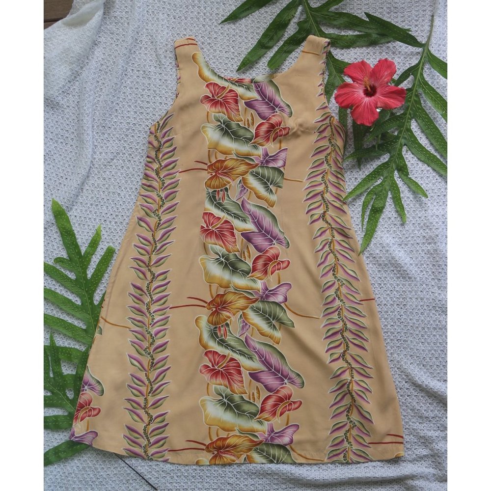 MADE IN HAWAII | tan shift dress w/ tropical floral print